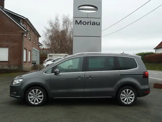 Volkswagen Sharan Touran 2.0 TDI SCR  Highline