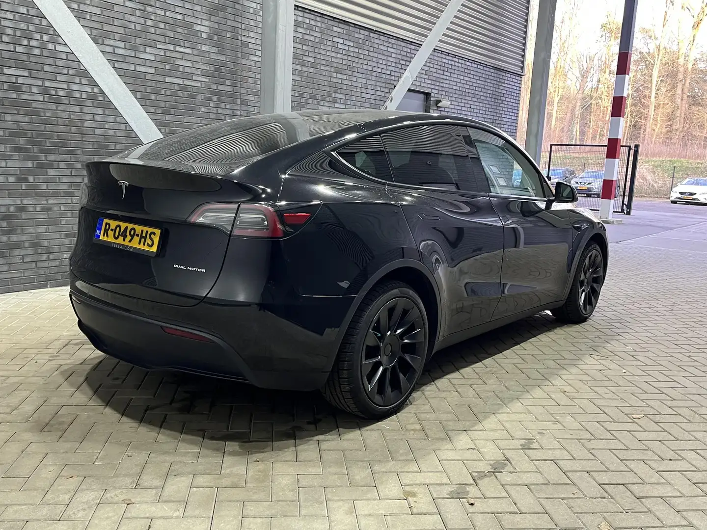 Tesla Model Y Long Range AWD 75 kWh | Auto-Pilot | Panoramadak | Noir - 2