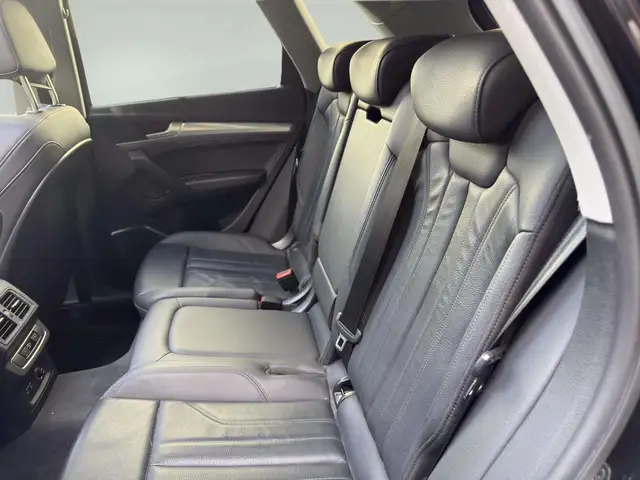 Audi Q5 view 15