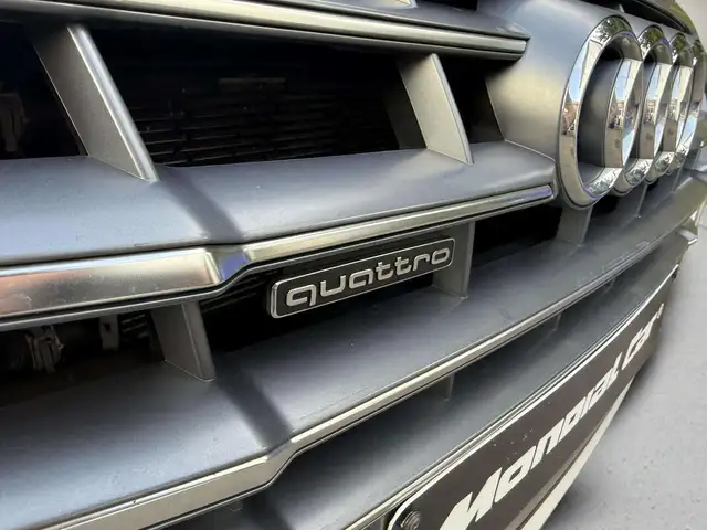 Audi Q5 view 10