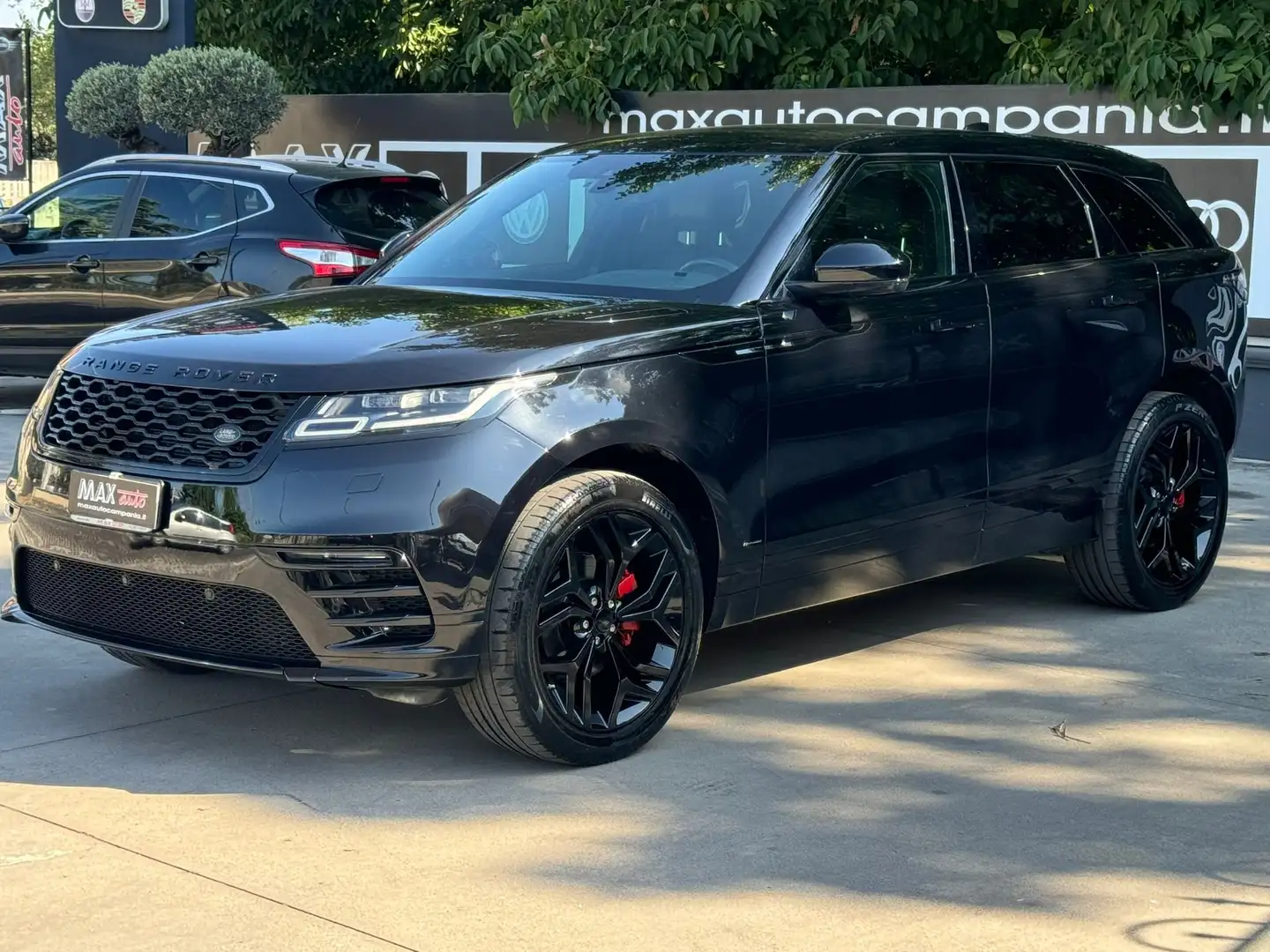 Land Rover Range Rover Velar 2.0 i4 R-Dynamic HSE 240cv auto total black Negro - 1