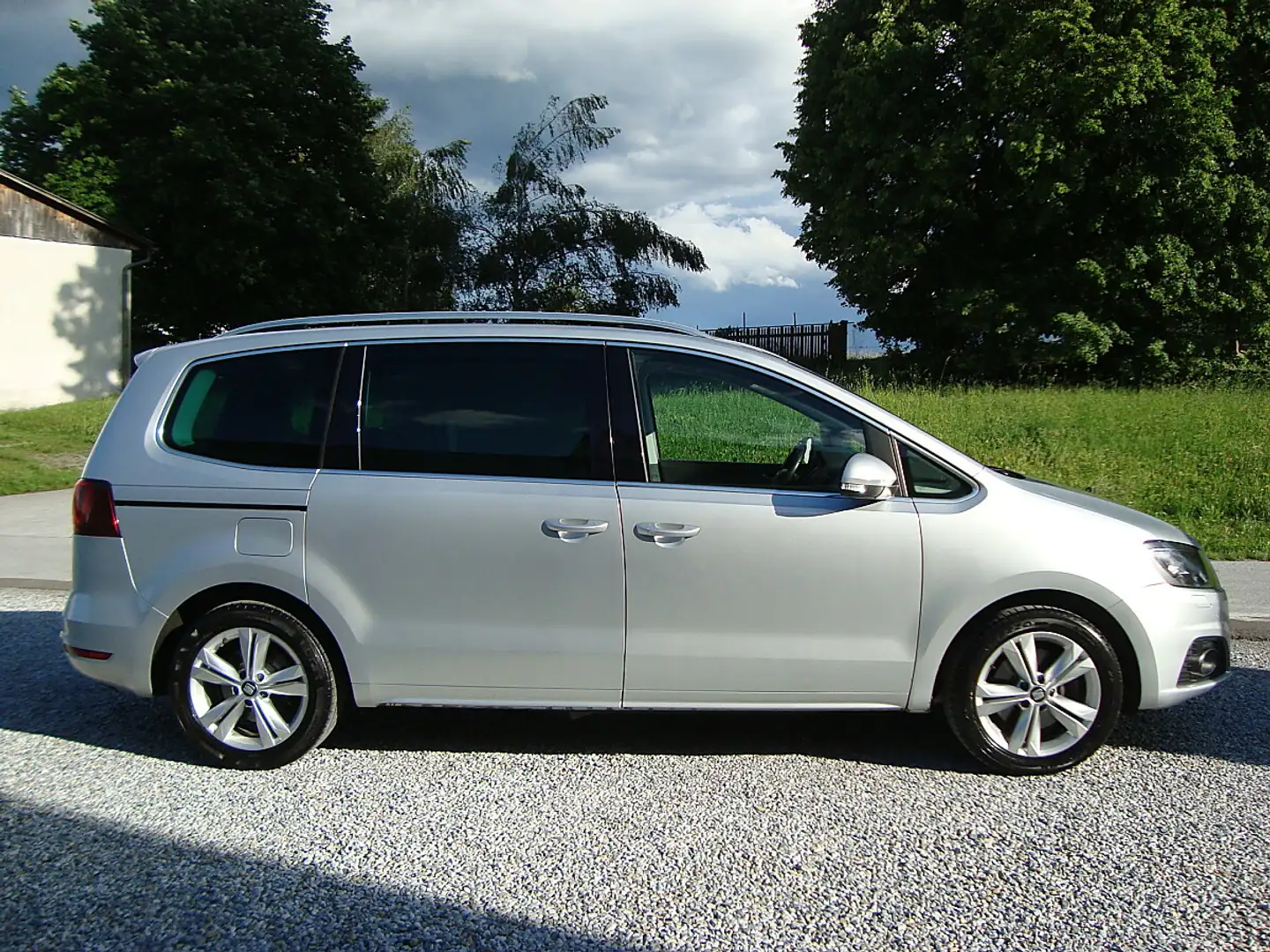 SEAT Alhambra 2021 DSG AUS 1-BESITZ 7-SITZE VOLL PANORAMA !! Silber - 2