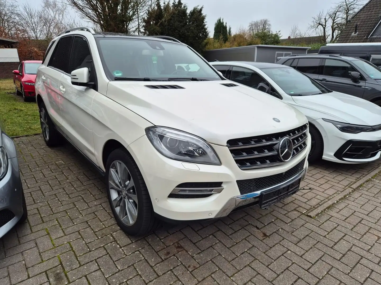 Mercedes-Benz ML 350 CDI BlueTec.Navi.Bi-Xe.Pano.Leder.HUD Weiß - 1