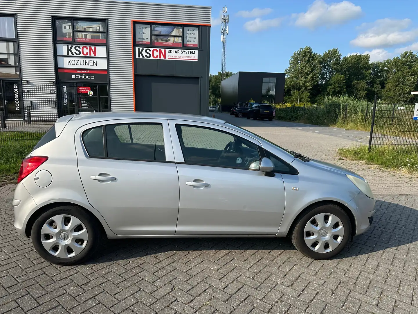 Opel Corsa 1.4-16V Business Grijs - 2