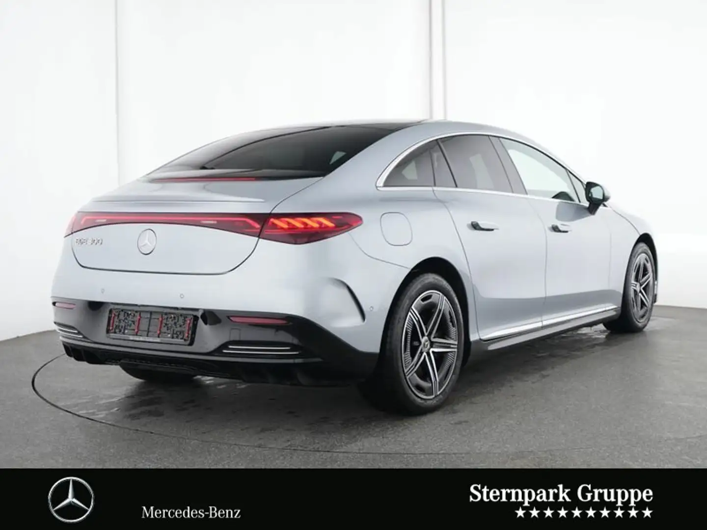 Mercedes-Benz EQE 300 EQE 300 AMG Hyper+Pano+DigiL+Massage+Distron+AHK Silber - 2