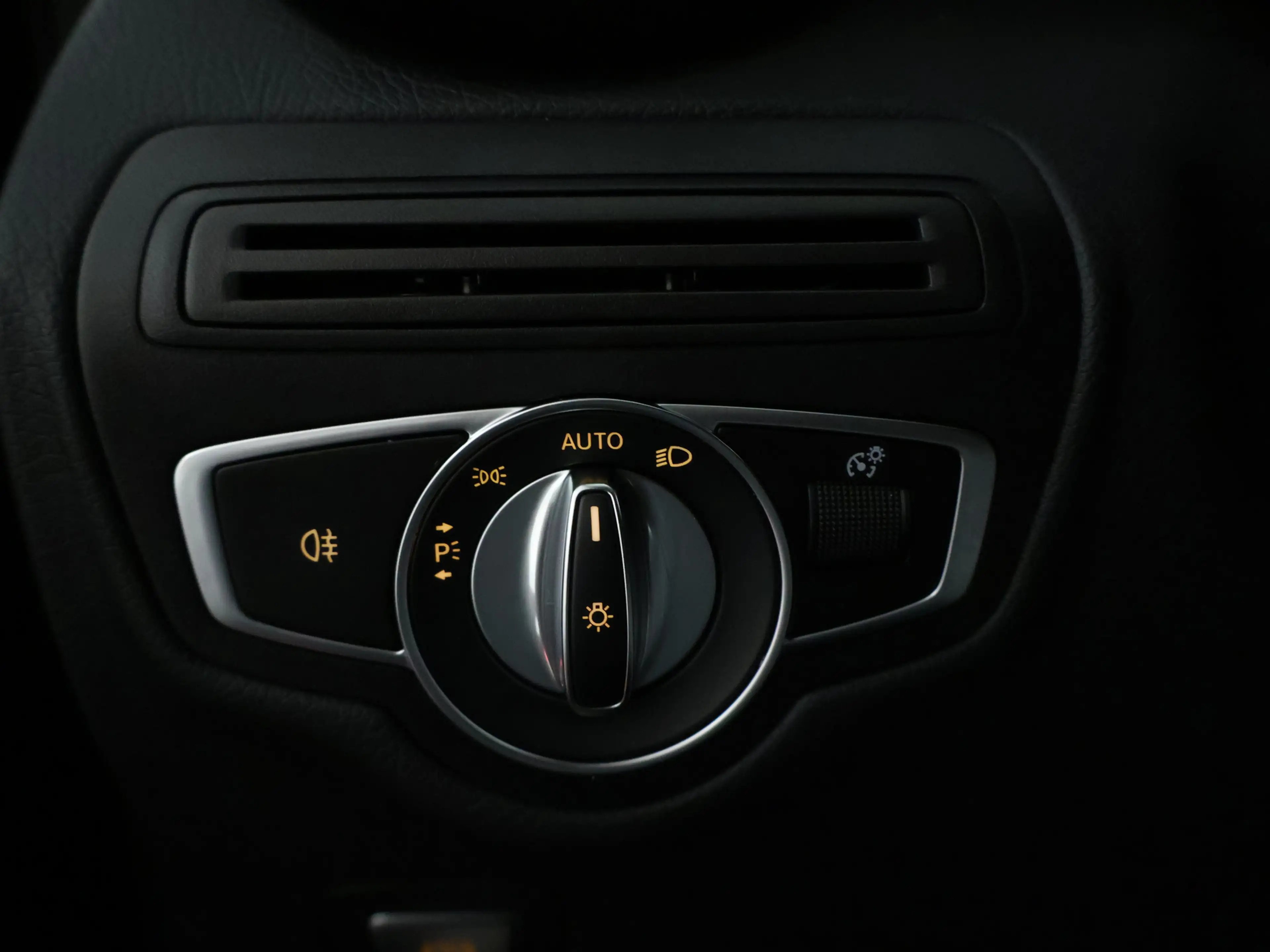 Mercedes-Benz GLC 300 300e 4MATIC Business Solution Luxury Stoelverwarmi — photo 6