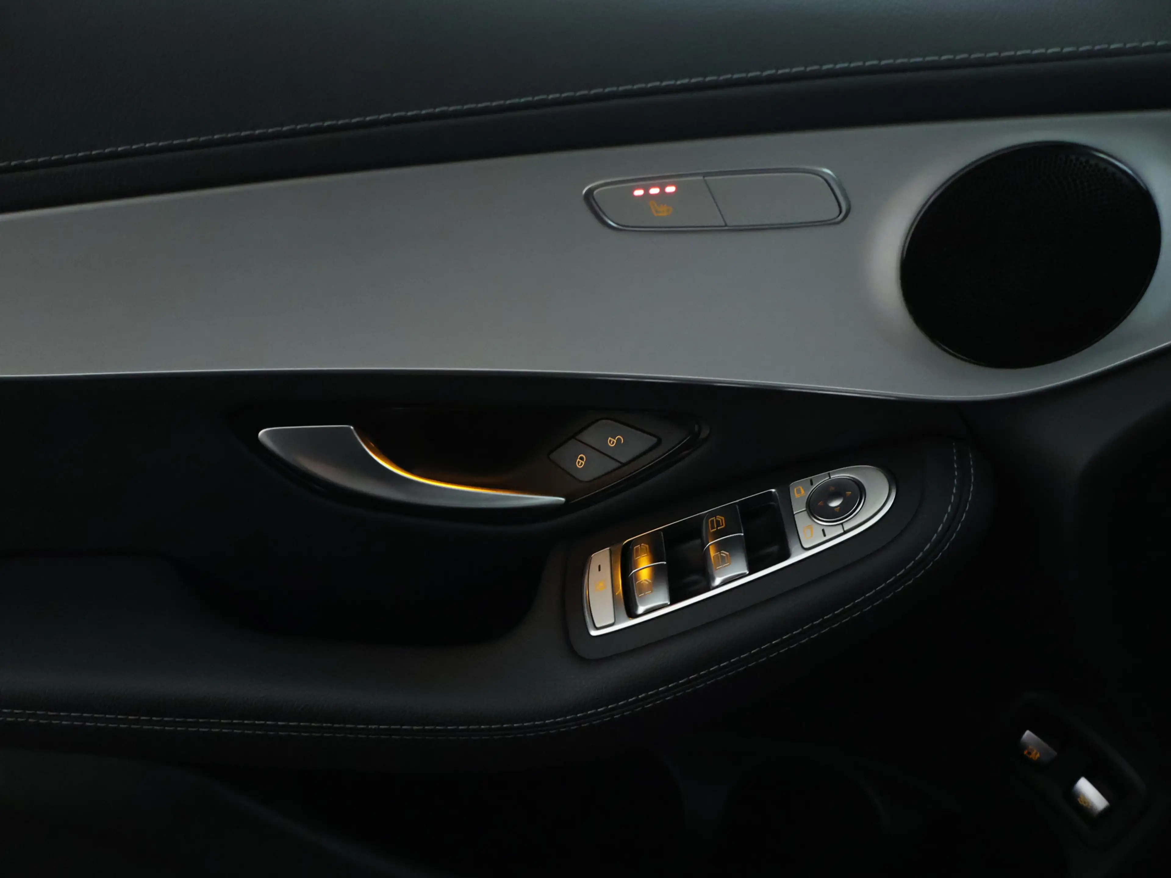 Mercedes-Benz GLC 300 300e 4MATIC Business Solution Luxury Stoelverwarmi — photo 5