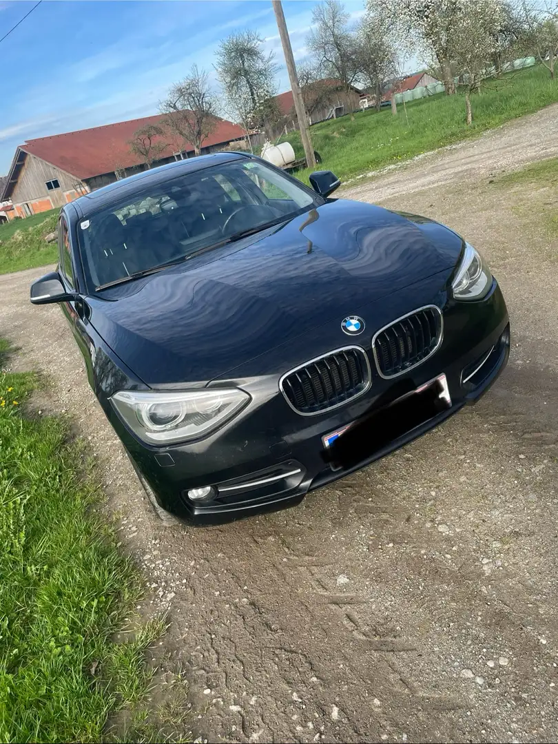 BMW 116 116d Schwarz - 1