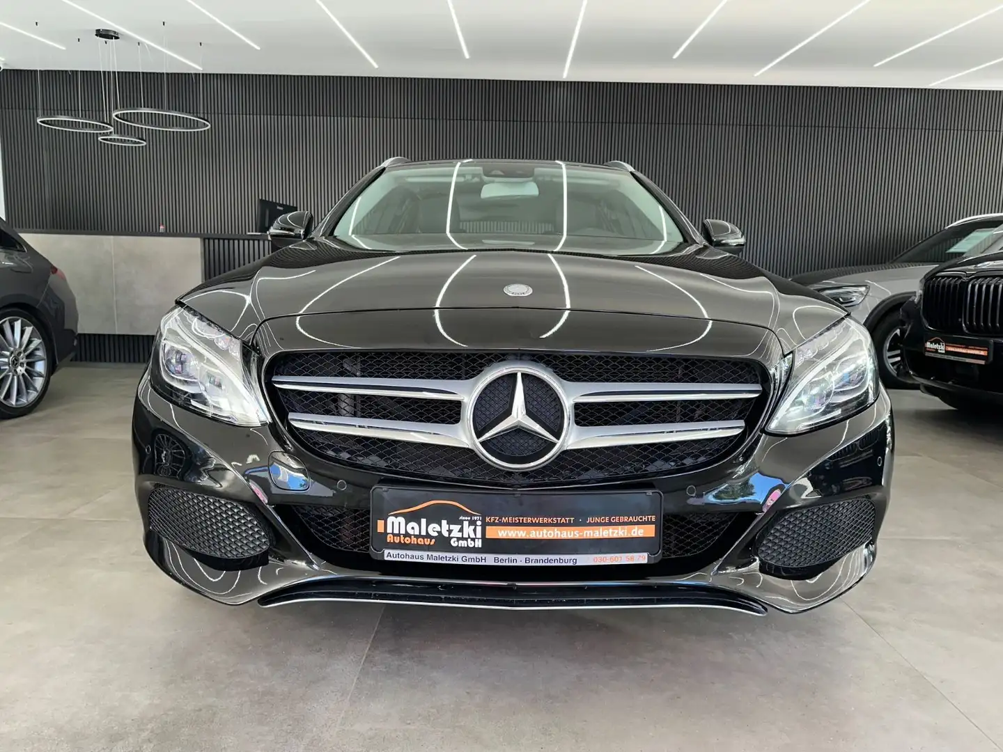 Mercedes-Benz C 200 T CGI 4Matic*Panorama*Totwinkel*Comand* Schwarz - 2