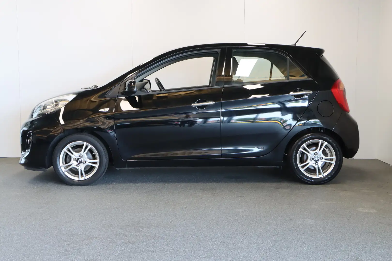 Kia Picanto 1.0 CVVT DynamicLine Noir - 2