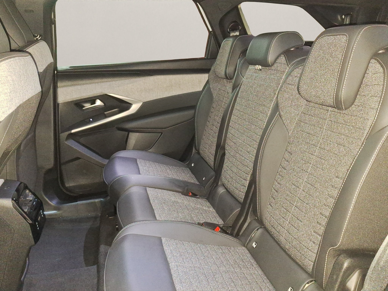 Peugeot 5008 1.2 Allure HYBRID 145e-DSC LED+SHZ+Kam. — photo 12