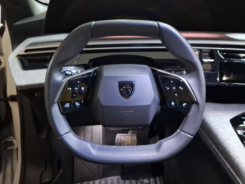Peugeot 5008 1.2 Allure HYBRID 145e-DSC LED+SHZ+Kam. — photo 9