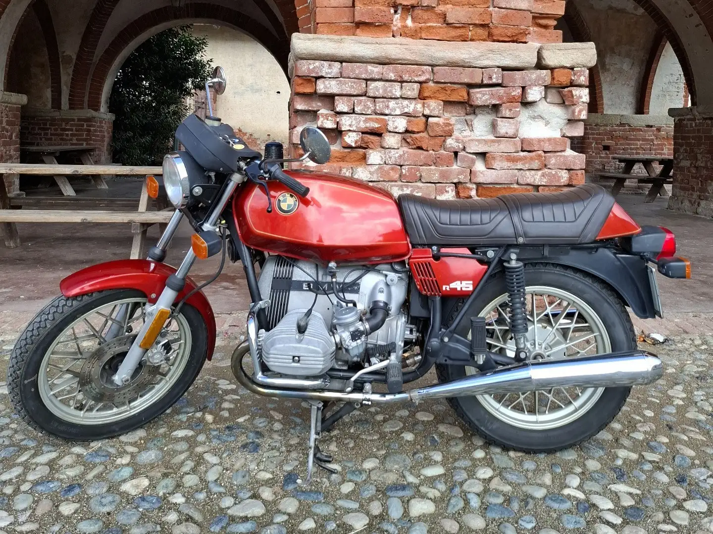 BMW R 45 s Red - 2