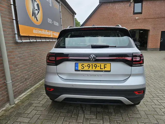 Volkswagen T-Cross view 24