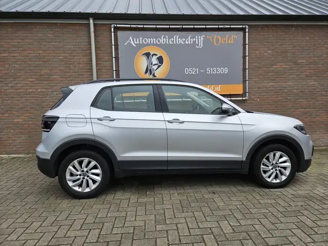 Volkswagen T-Cross view 26