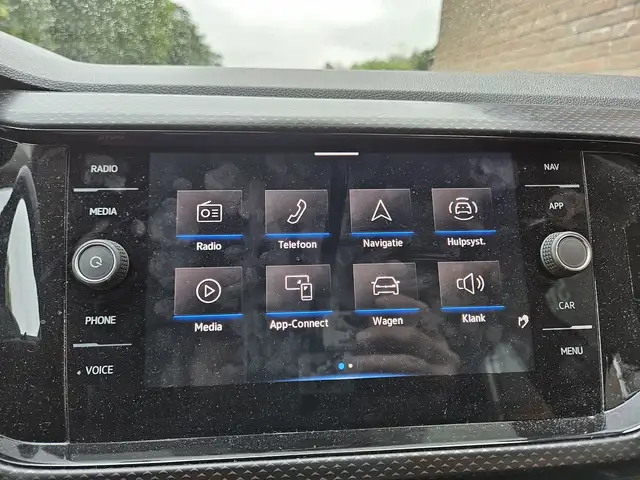 Volkswagen T-Cross view 8