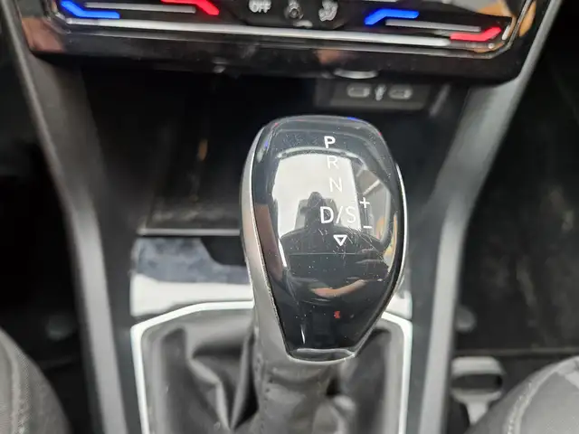 Volkswagen T-Cross view 15