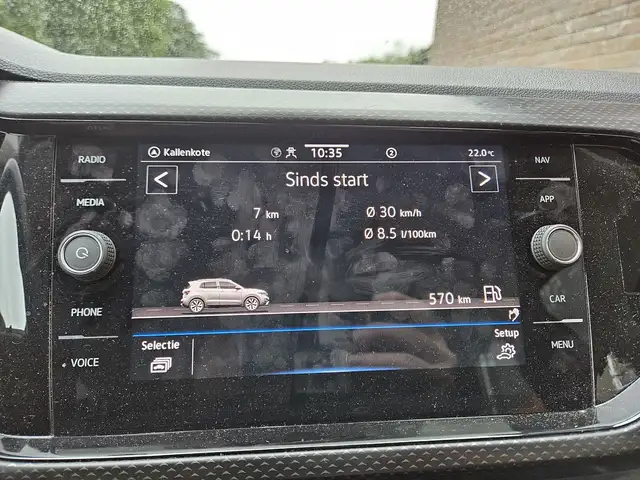 Volkswagen T-Cross view 13