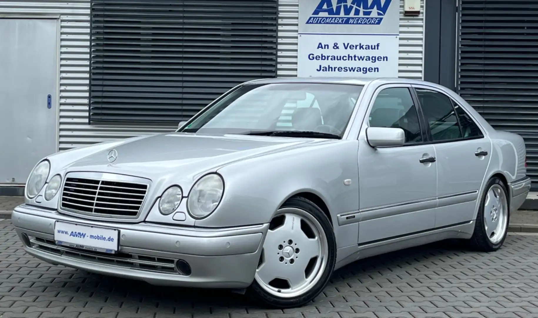 Mercedes-Benz E 55 AMG Limo DEUTSCHES FAHRZEUG! Wertanlage !!! Zilver - 2