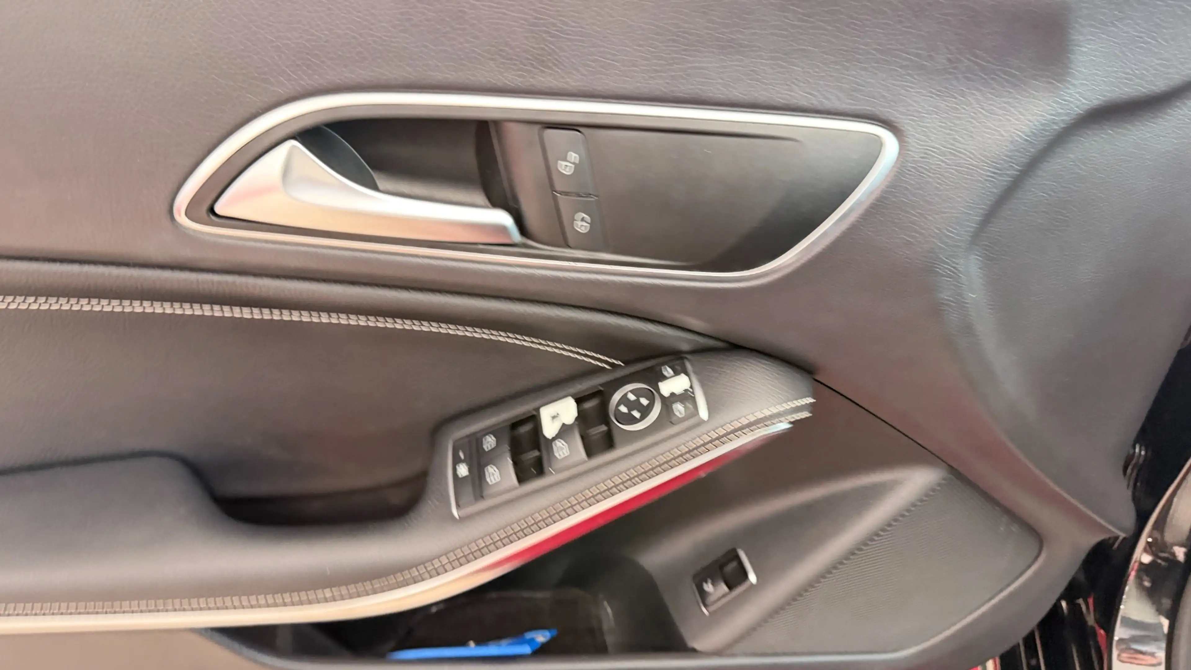 Mercedes-Benz CLA 220 CDI / d AMG LINE — photo 15