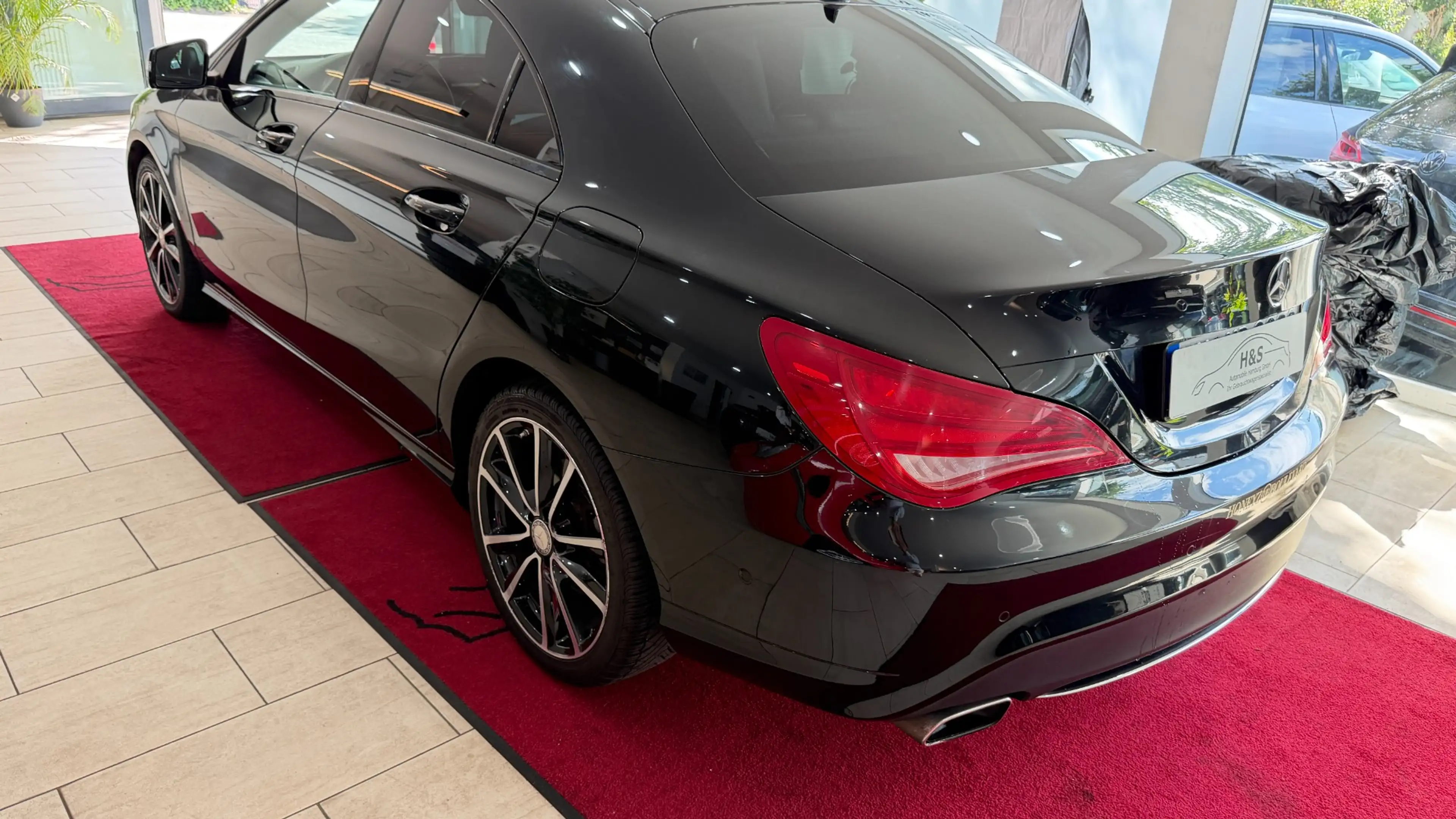 Mercedes-Benz CLA 220 CDI / d AMG LINE — photo 4