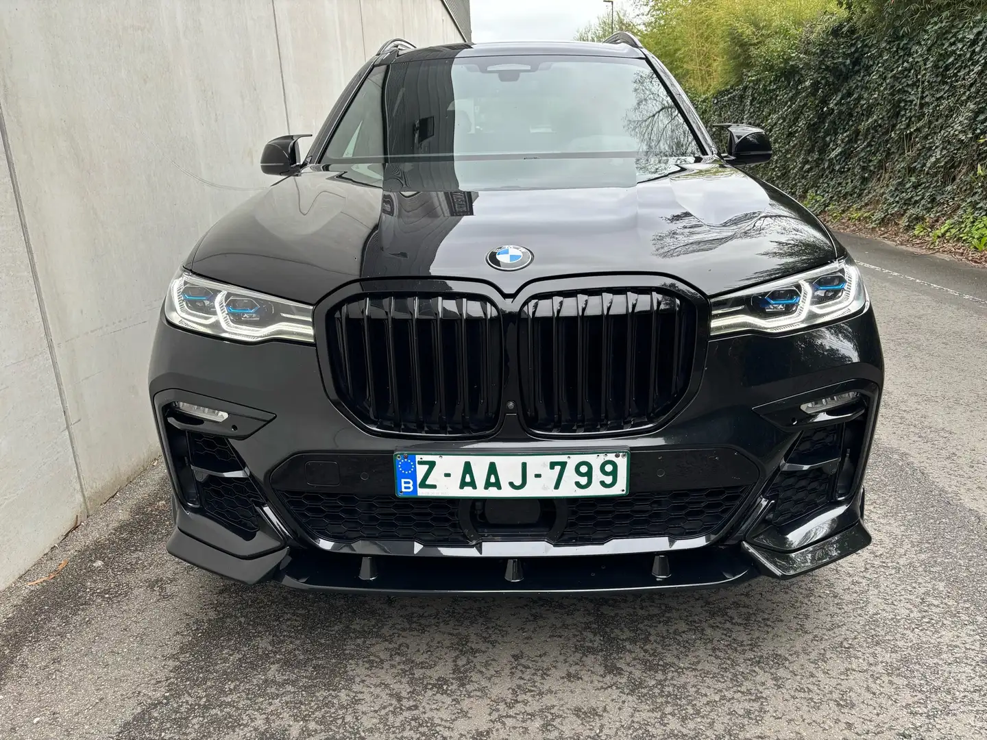 BMW X7 M M50/400CV/7 places/61.900 € Hors TVA Černá - 1