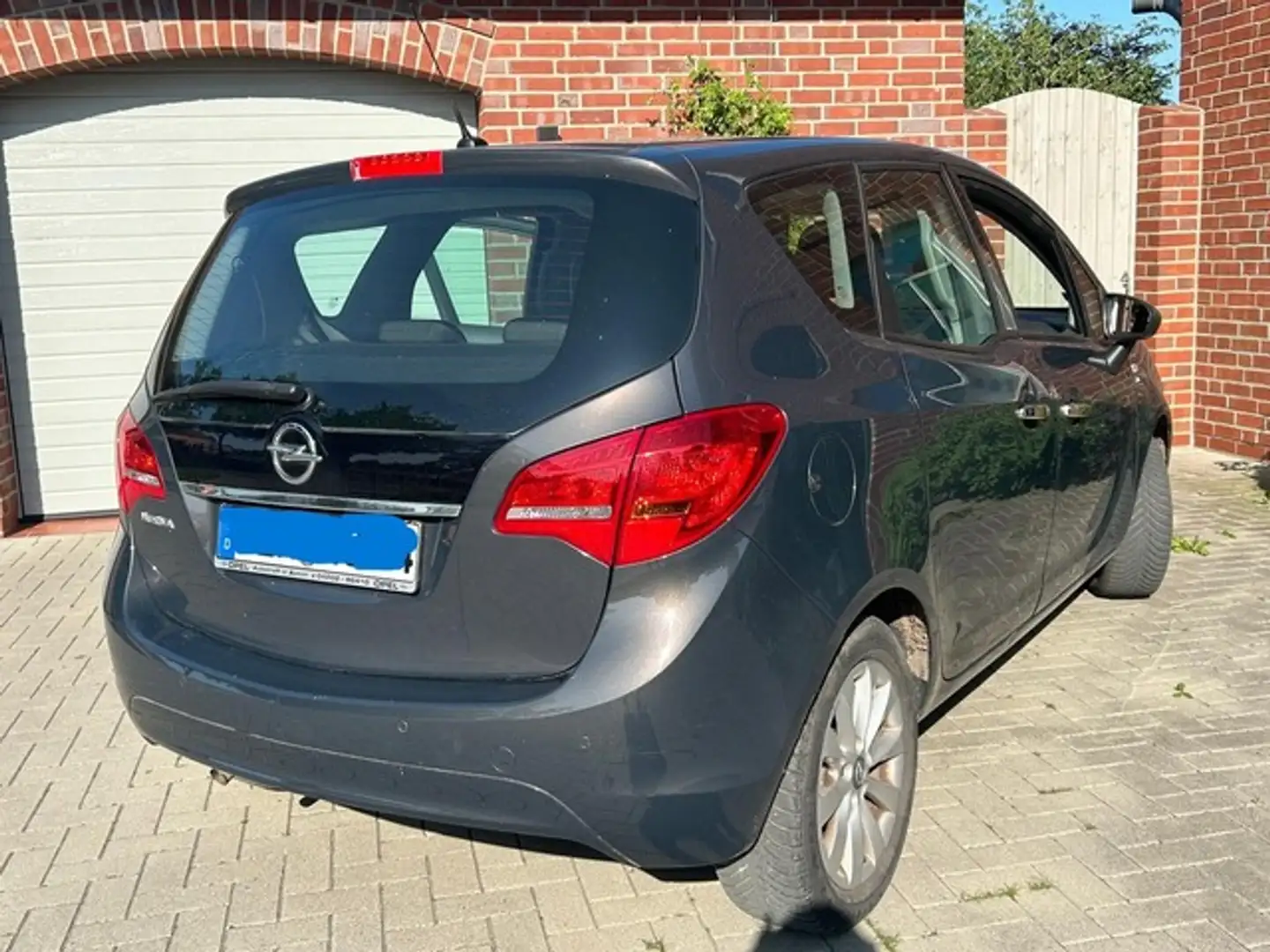 Opel Meriva B Edition 1.4, AHK mit Beschädigung, Klim Negro - 2