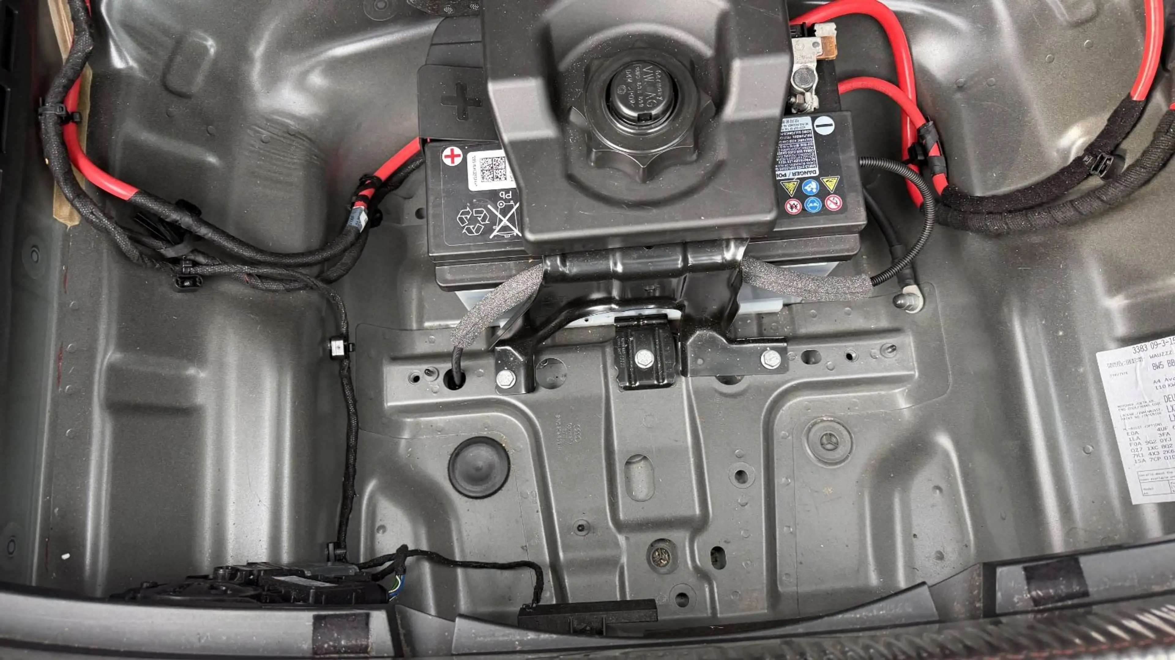 Audi A4 Avant 35 TDI sport TÜV INSP — photo 5