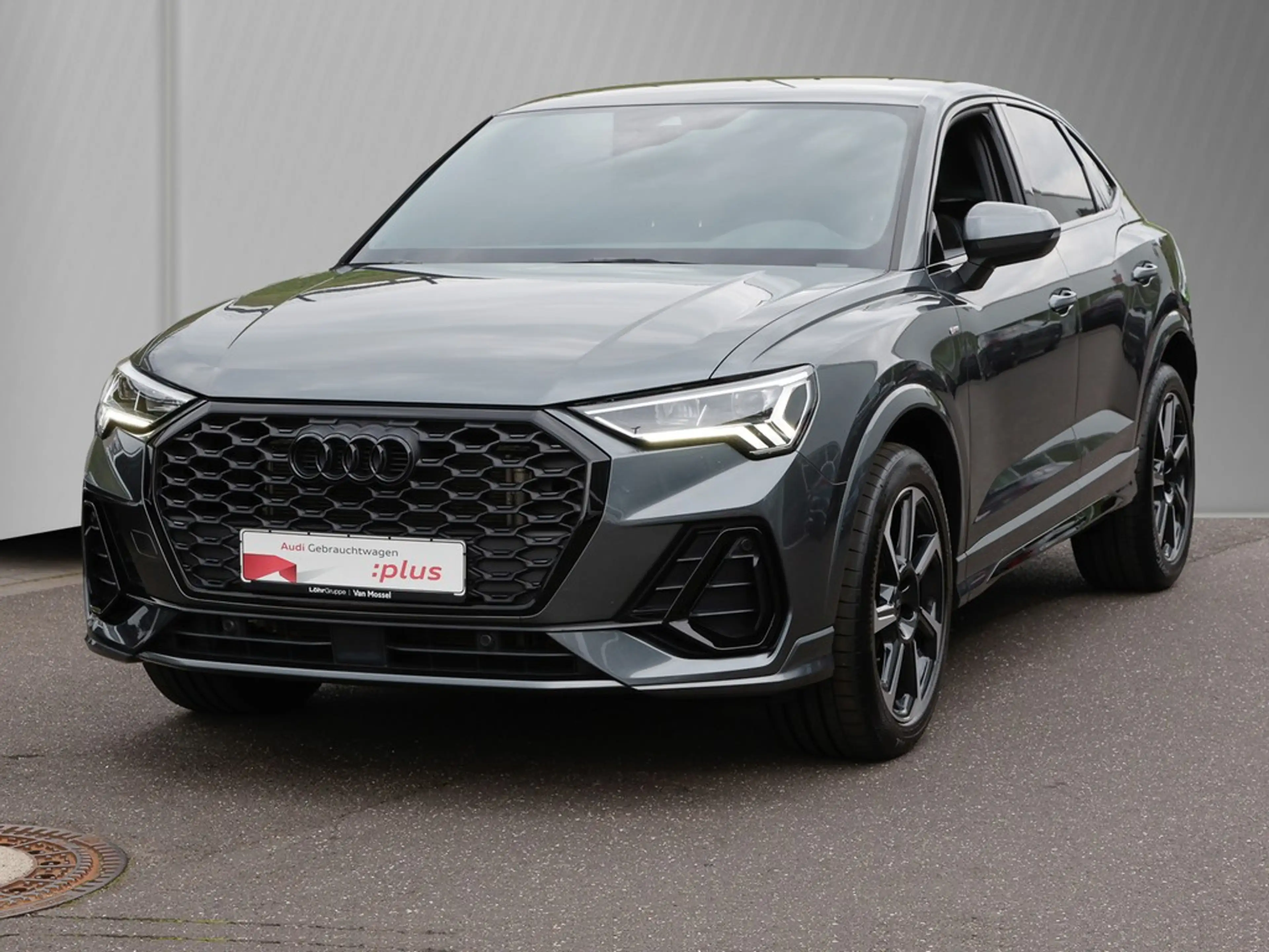 Audi Q3 Sportback 35 TDI S line Navi AHK Kamera PDC+ — photo 2
