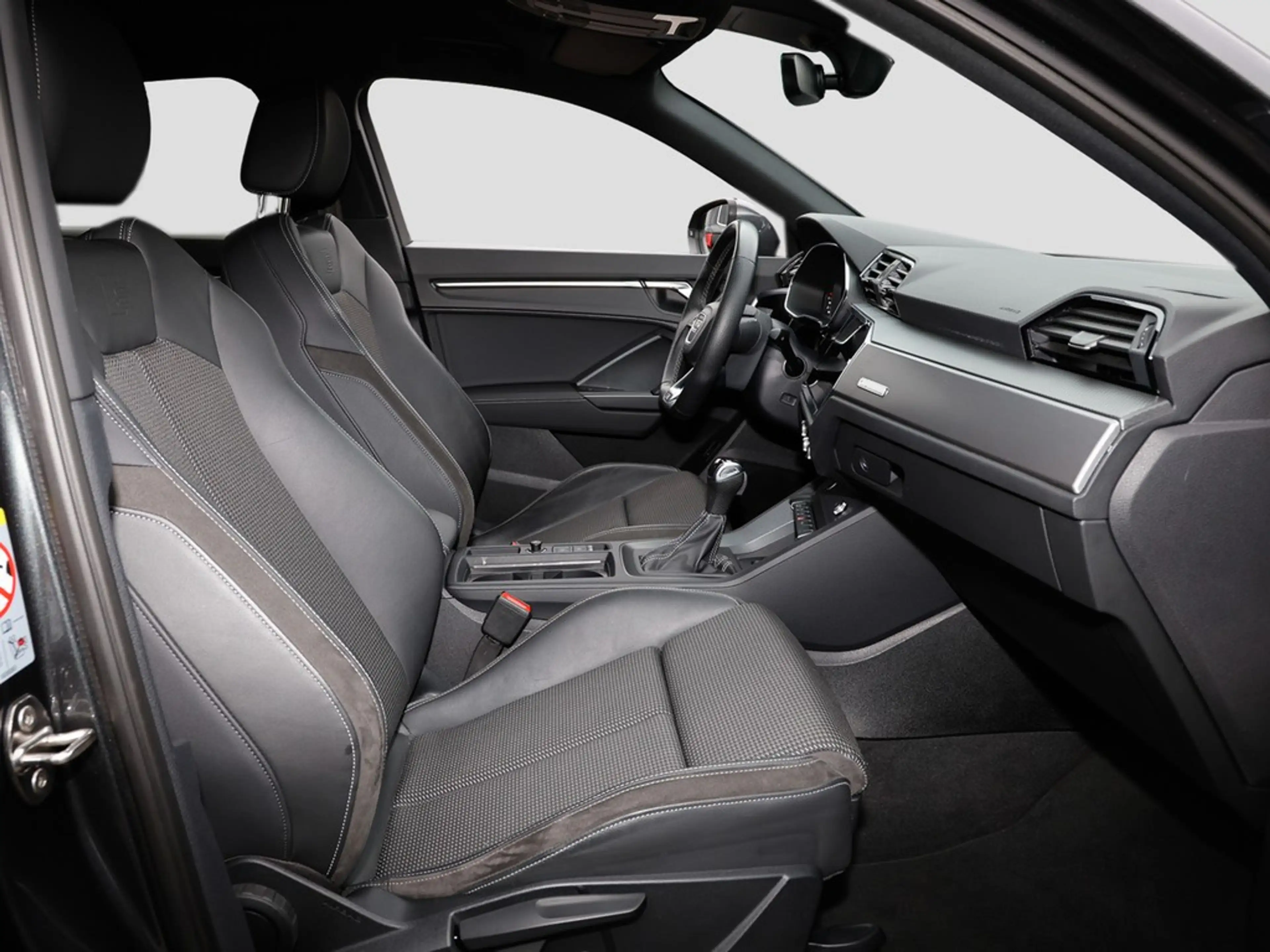 Audi Q3 Sportback 35 TDI S line Navi AHK Kamera PDC+ — photo 12