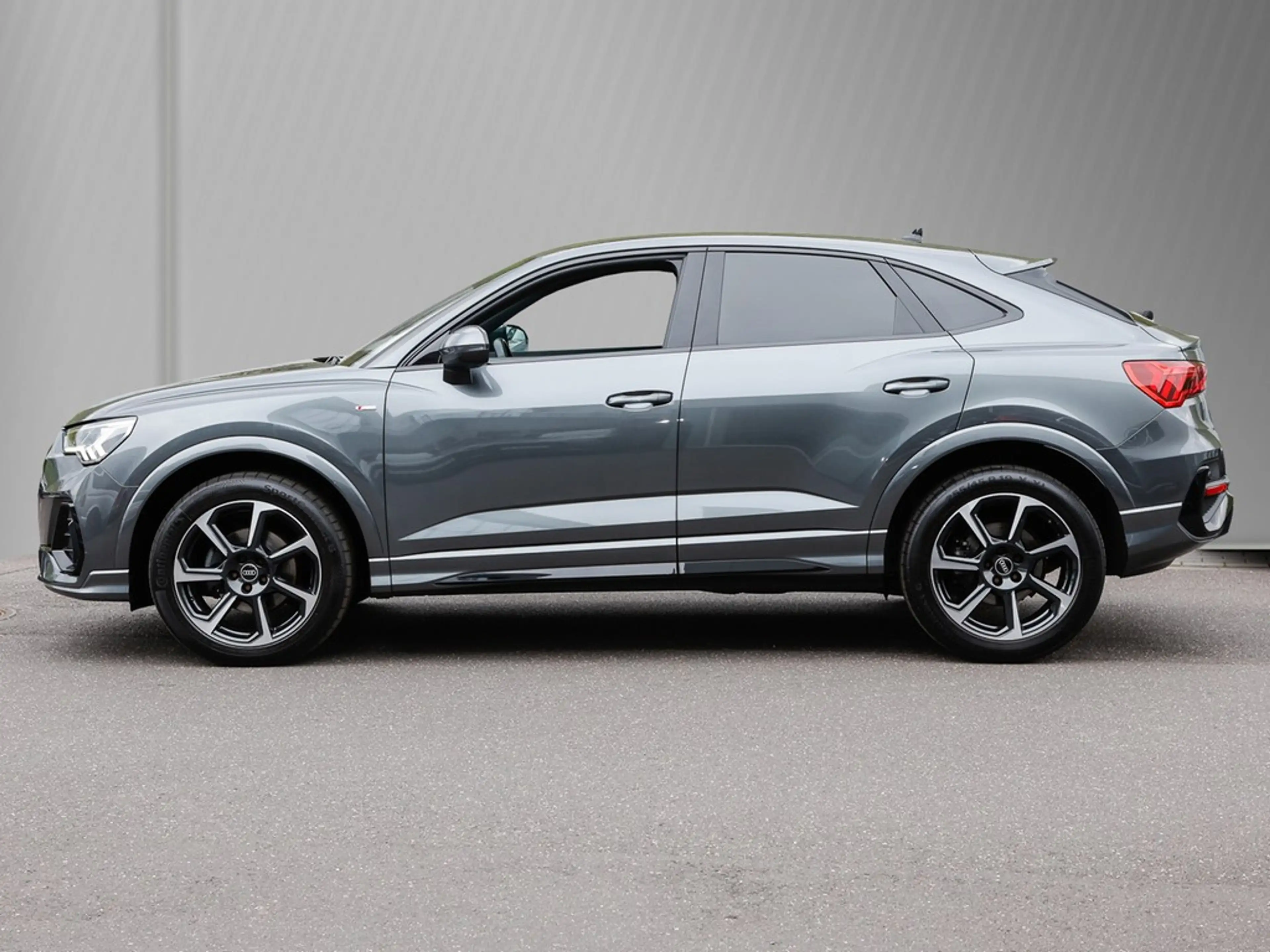Audi Q3 Sportback 35 TDI S line Navi AHK Kamera PDC+ — photo 5