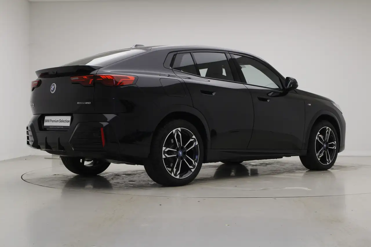 BMW IX2 EDRIVE20 M SPORT 204CH