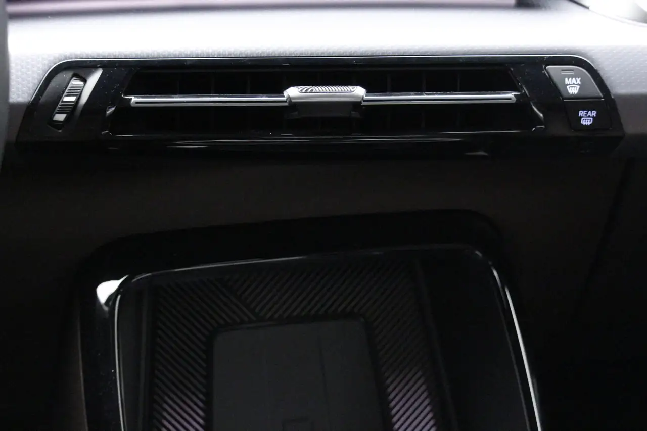 BMW IX2 EDRIVE20 M SPORT 204CH
