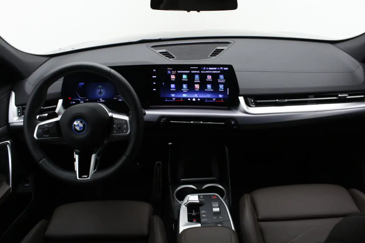 BMW IX2 EDRIVE20 M SPORT 204CH