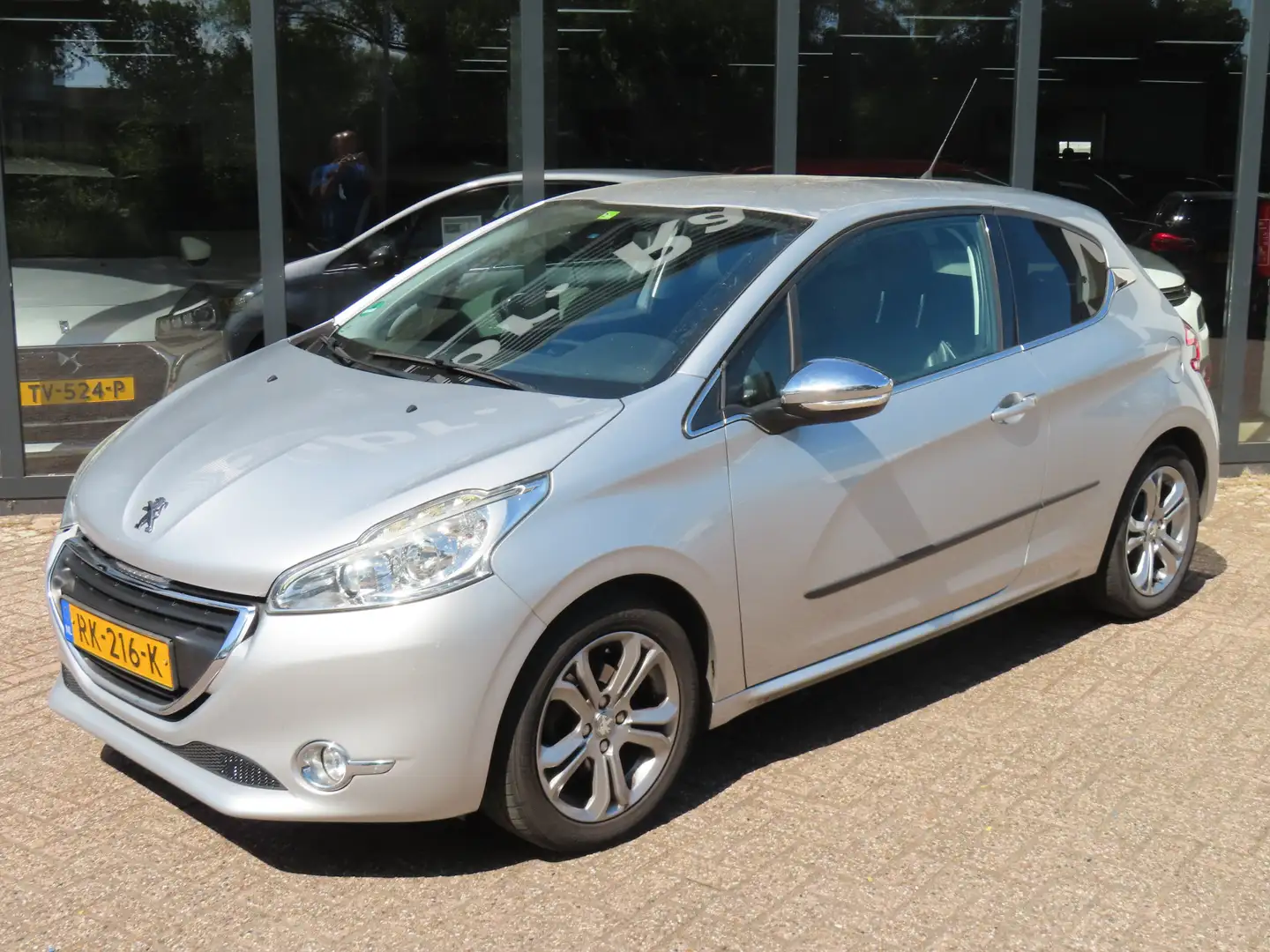 Peugeot 208 1.2 PureTech Allure*EXPORT/EX.BPM* Gris - 2