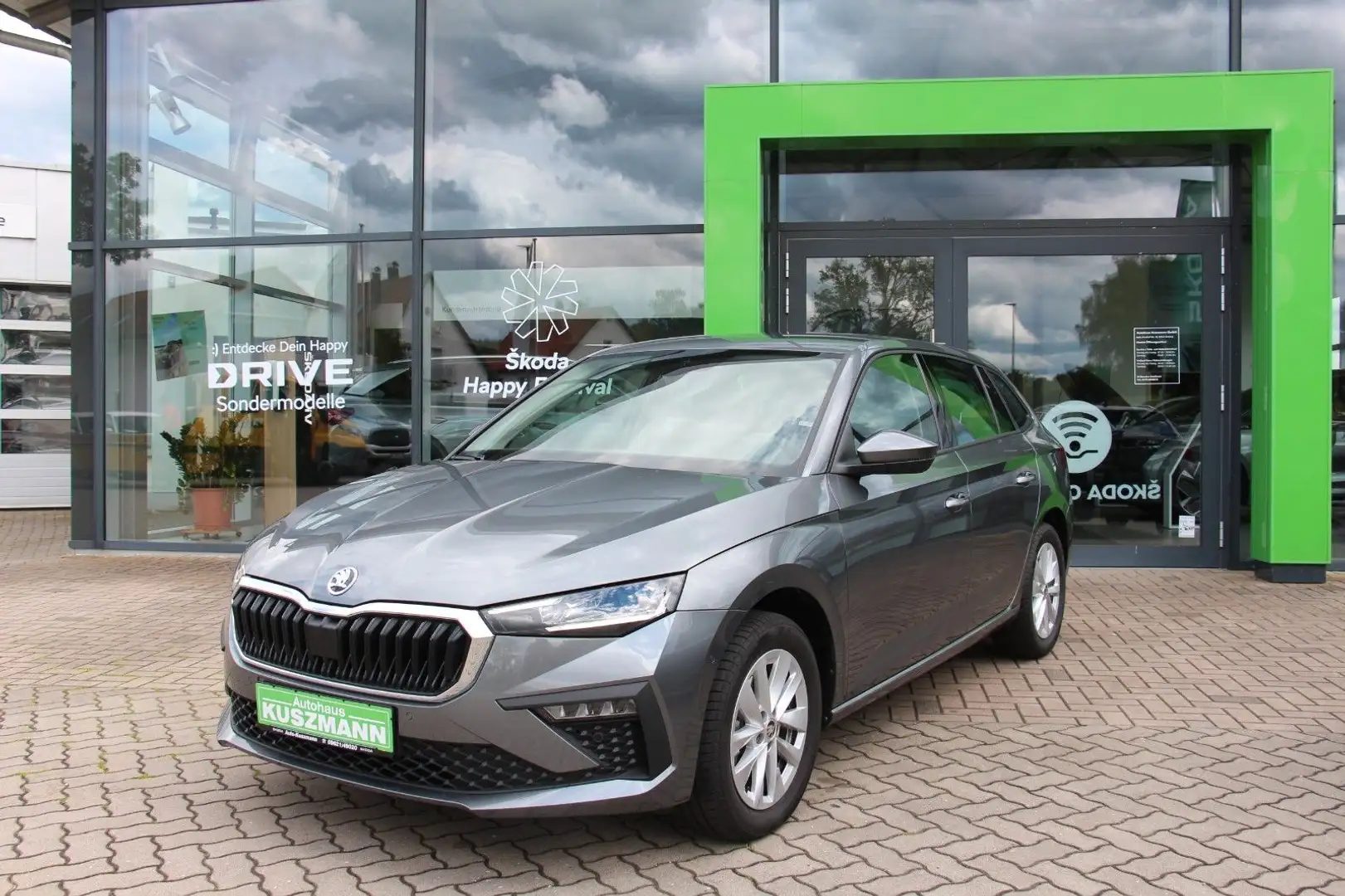 Skoda Scala Selection Automatic / Navi / Komfortpaket Grau - 1