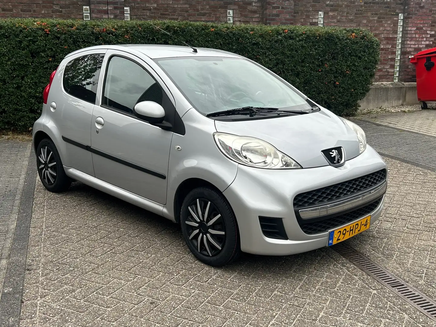 Peugeot 107 1.0-12V Sublime Grijs - 2