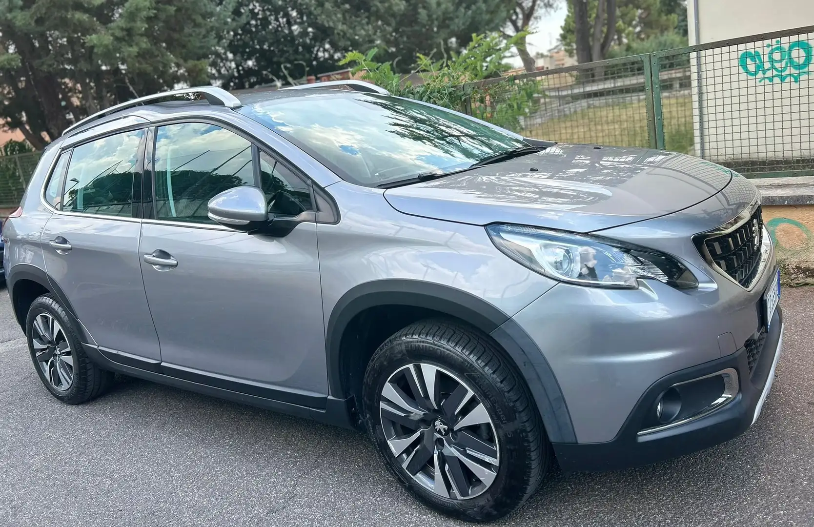 Peugeot 2008 2008 1.2 puretech Allure s Argento - 2