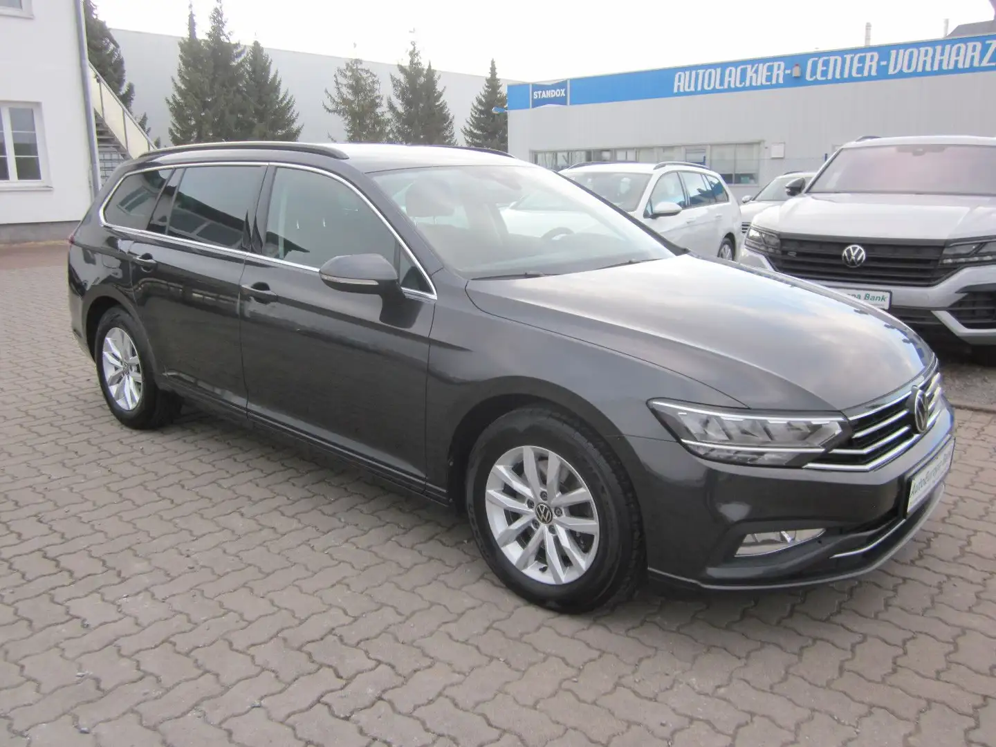 Volkswagen Passat Variant Passat Business+AHK+KAMERA+LED+2xPDC+SHZ+NAVI Gris - 1