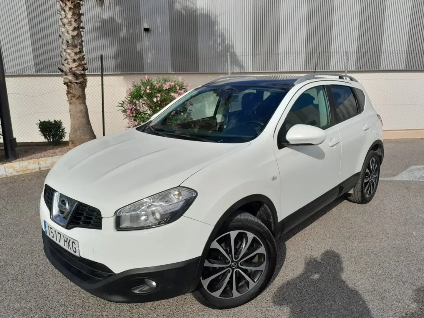 Nissan Qashqai 1.5dCi Tekna Sport 4x2 18´´ Biały - 1