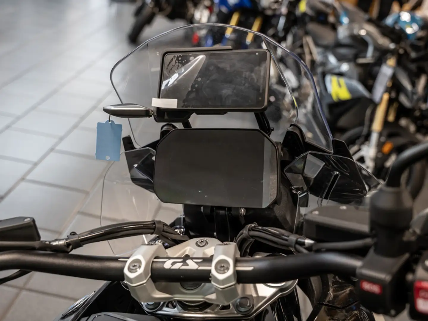 BMW R 1300 GS Triple Black inkl. Vario Koffer & N Schwarz - 2