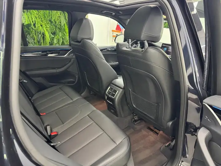 BMW IX3 2022, foto 43