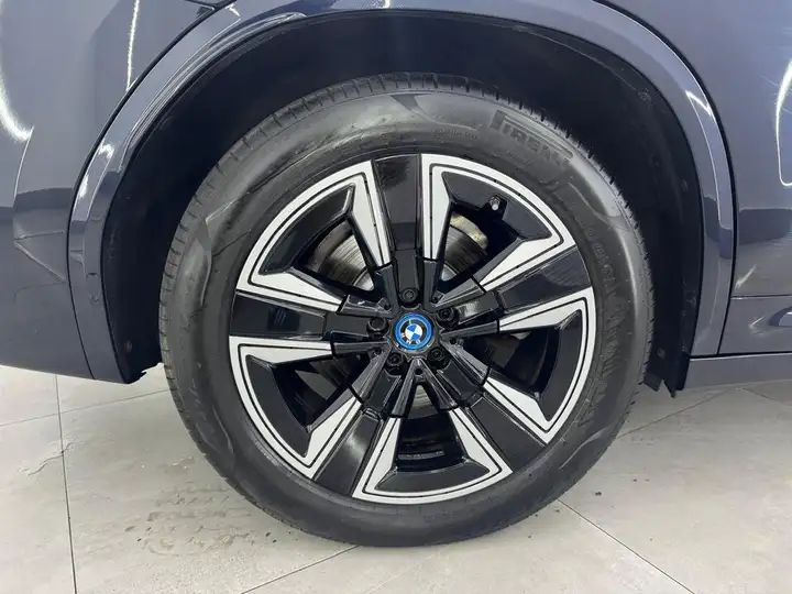 BMW IX3 2022, foto 8