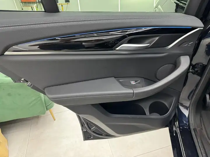 BMW IX3 2022, foto 34