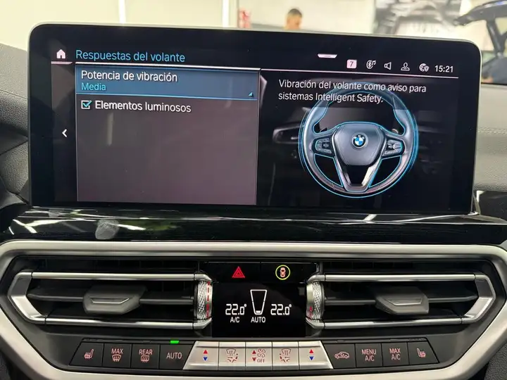 BMW IX3 2022, foto 29