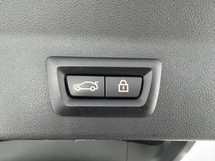 BMW IX3 2022, foto 41