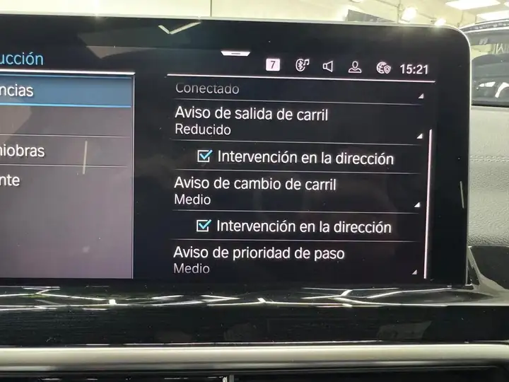 BMW IX3 2022, foto 27