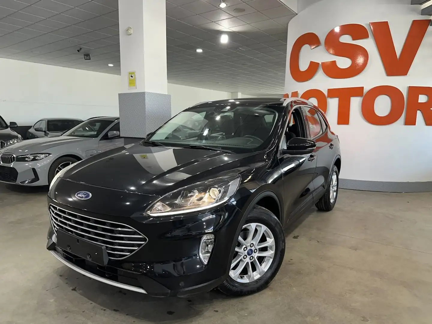 Ford Kuga Titanium 2.5 Duratec FHEV 140kW Auto - 2