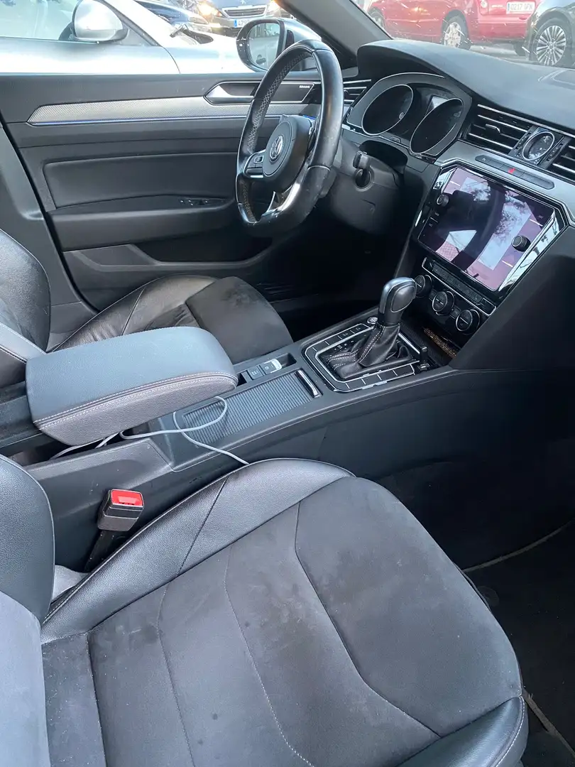 Volkswagen Arteon 2.0 TSI Business R Grijs - 1