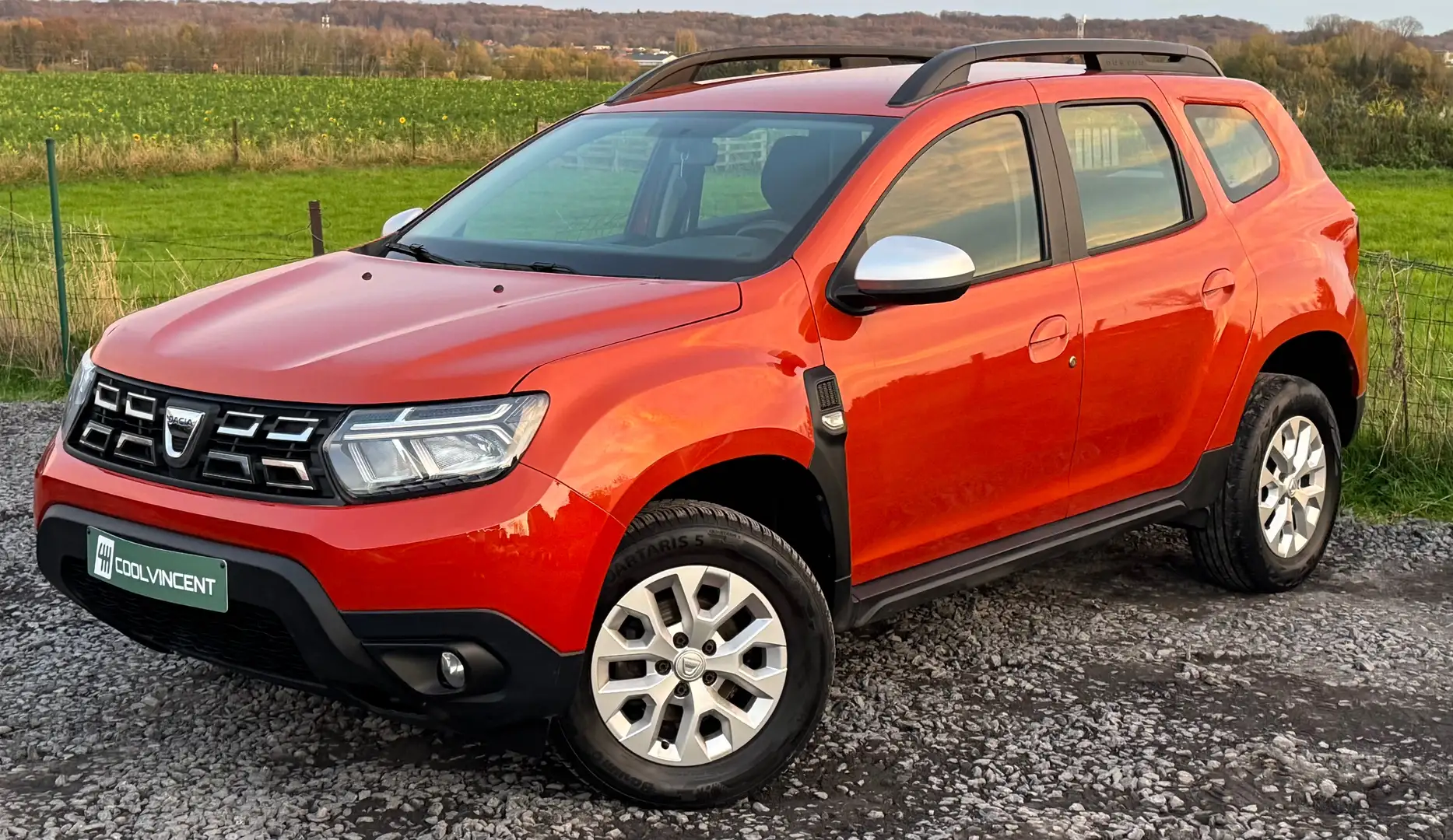 Dacia Duster Facelift 2022 - Euro 6D - CAM + CARPLAY Oranje - 1